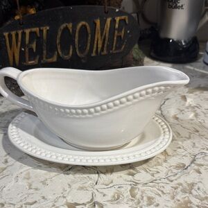 Vintage Elegant White Gravy Boat with Saucer 9’L by 4’w